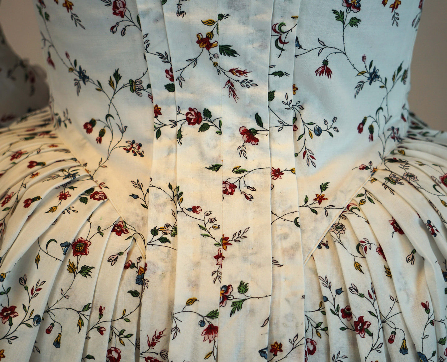 #0519 Rokoko Kleid Robe a la Anglaise 1770-90 mit zwei Ärmelvarianten, Cutaway Front und Po-Kissen Schnittmuster Größe EU 34-56 PDF Download