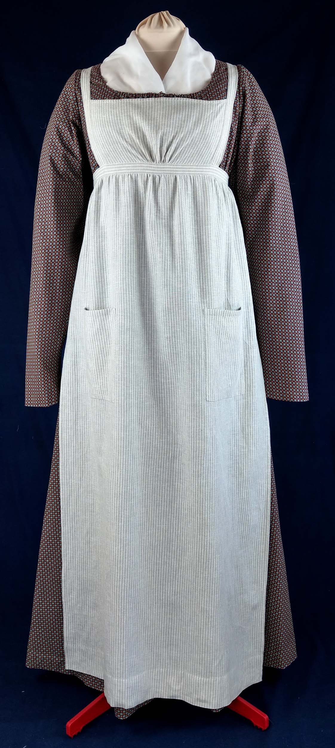 #0219 Empire Kleid mit Frontverschluss, Schürze und Haube um 1810 Schnittmuster Größe EU 34-56 Papierschnittmuster